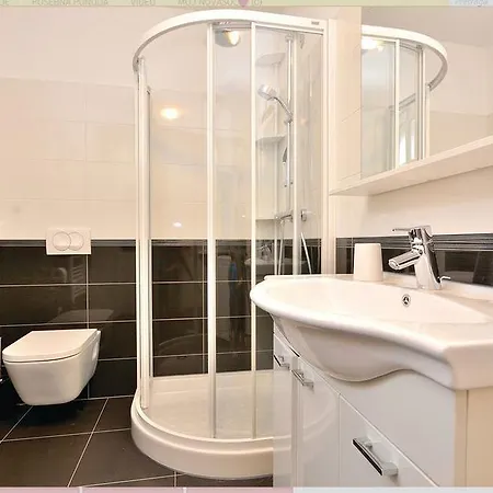 Estera Apartman
